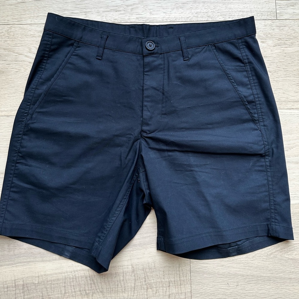 Men’s Kit & Ace shorts size small